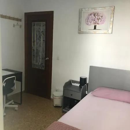 Rooms Near The Beach Cabanyal And Universities Valencia Exterior foto